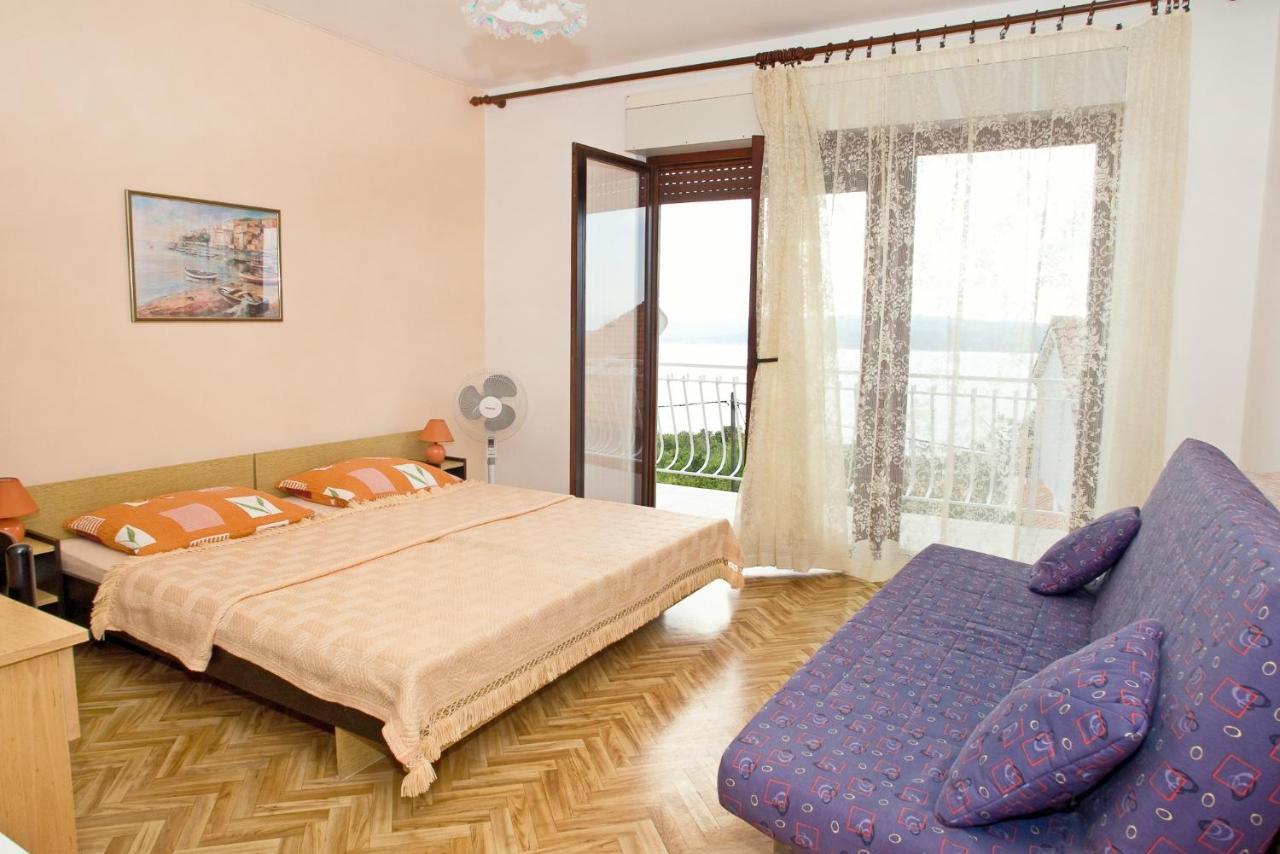 Apartments With A Parking Space Dramalj, Crikvenica - 5576 Bagian luar foto